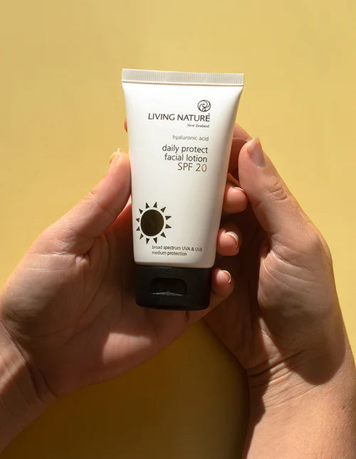 NEW LOOK Daily Protect Facial Lotion SPF 20