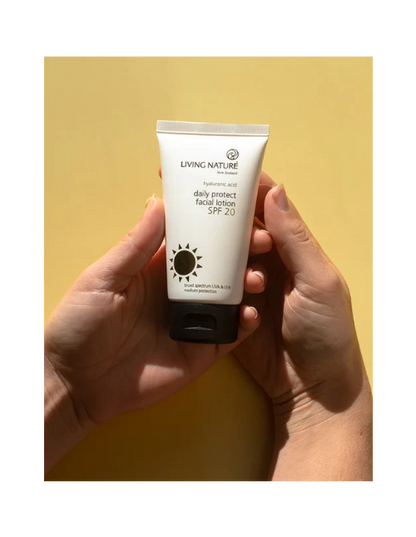 NEW LOOK Daily Protect Facial Lotion SPF 20